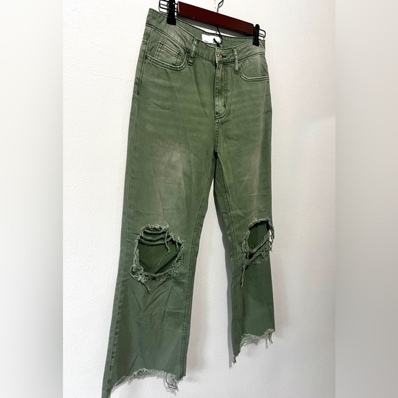 VERVET Super High Rise 90's Cropped Flare Jeans - Size 25 (Fits like a 28") - Picture 7 of 13